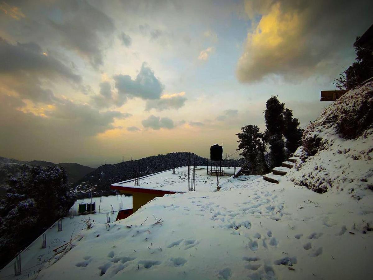 The Unmad, Dharamkot Hotel Dharamshala Esterno foto