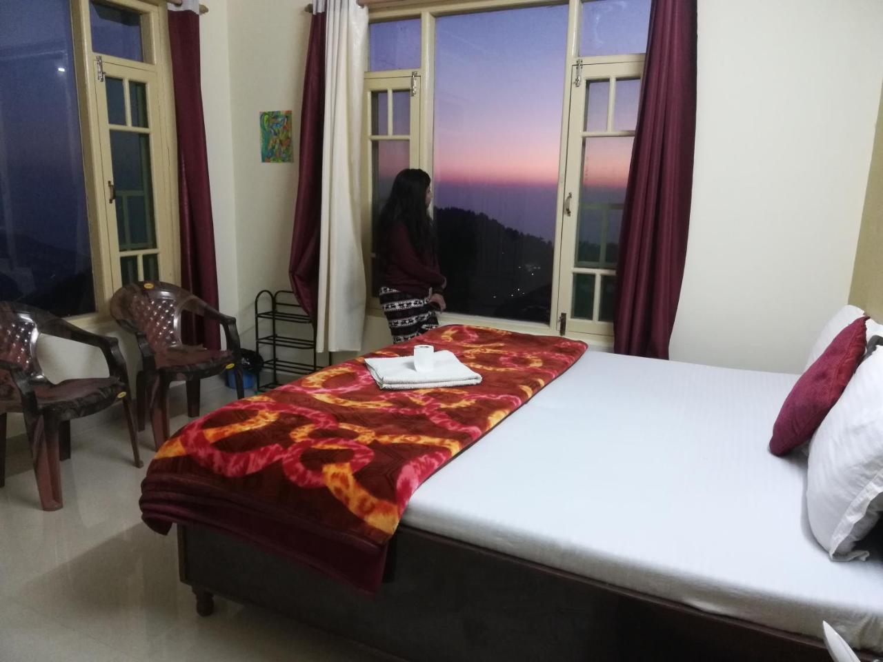 The Unmad, Dharamkot Hotel Dharamshala Esterno foto