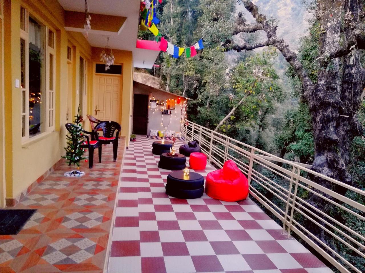 The Unmad, Dharamkot Hotel Dharamshala Esterno foto